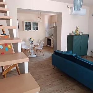 House Delfina